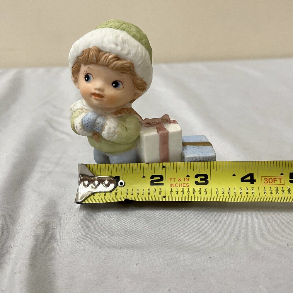 Vintage Homco Christmas 5556 Porcelain Christmas Children Boy & Girl Figurines - Picture 10 of 12